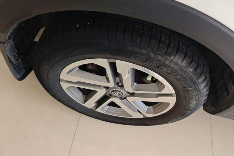 Used CHANGAN CS55 2018 1.5T Automatic Colorful Edition China V Standard Right Rear Wheel Hub