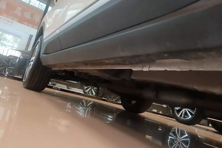 Used CHANGAN CS55 2018 1.5T Automatic Colorful Edition China V Standard Right Side Sill
