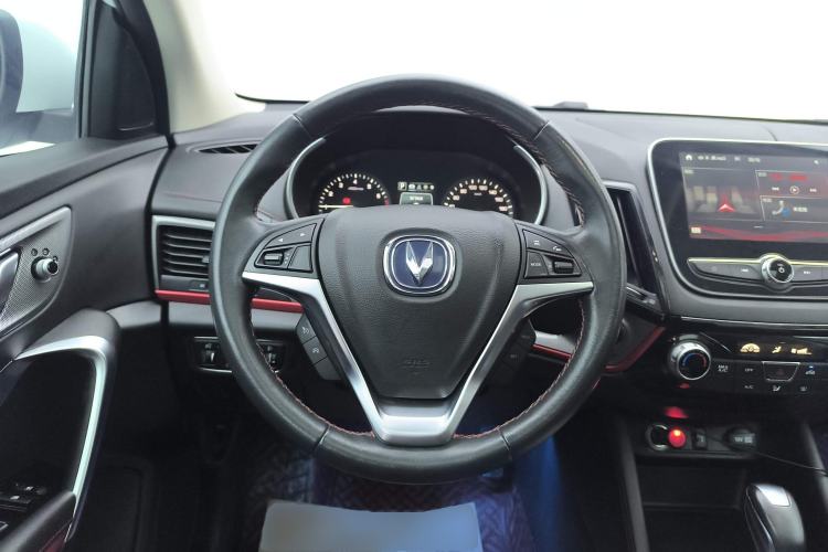 Used CHANGAN CS55 2018 1.5T Automatic Colorful Edition China V Standard Steering Wheel