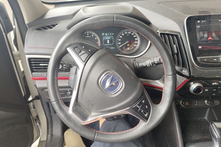 Used CHANGAN CS55 2018 1.5T Automatic Colorful Edition China V Standard Steering Wheel