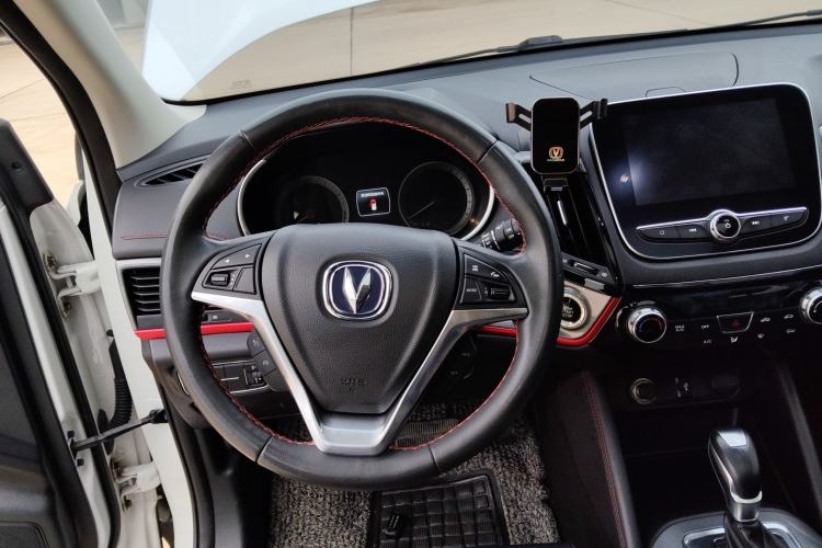 Used CHANGAN CS55 2018 1.5T Automatic Colorful Edition China V Standard Steering Wheel