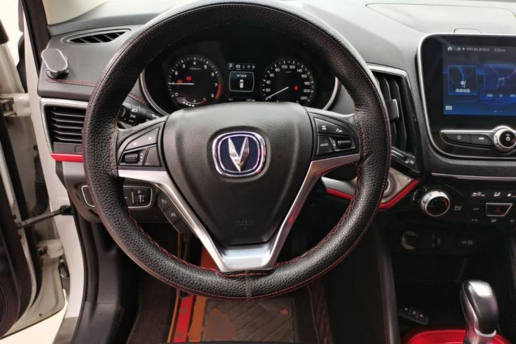 Used CHANGAN CS55 2018 1.5T Automatic Colorful Edition China V Standard Steering Wheel