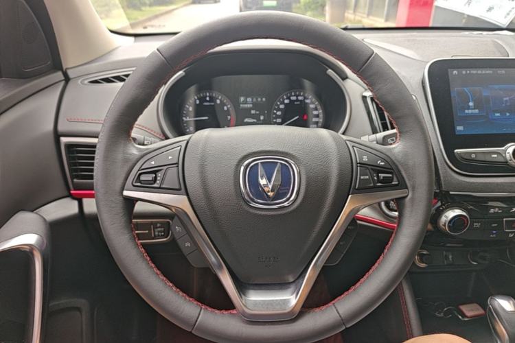 Used CHANGAN CS55 2018 1.5T Automatic Colorful Edition China V Standard Steering Wheel