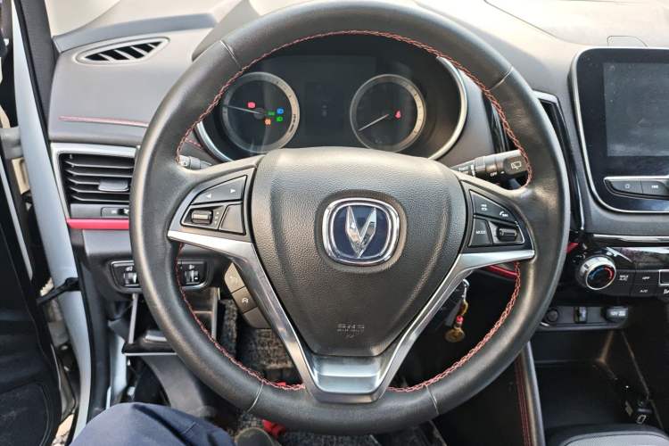 Used CHANGAN CS55 2018 1.5T Manual Colorful Model China V Standard Steering Wheel
