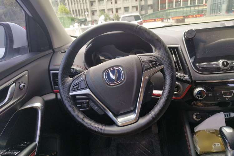 Used CHANGAN CS55 2018 1.5T Automatic Colorful Edition China V Standard Steering Wheel