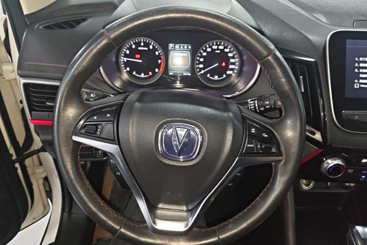 Used CHANGAN CS55 2018 1.5T Automatic Colorful Edition China V Standard Steering Wheel