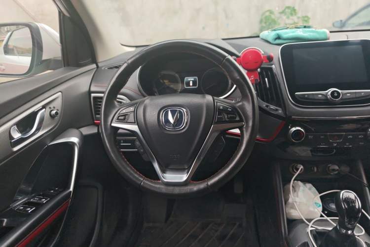 Used CHANGAN CS55 2018 1.5T Manual Colorful Model China V Standard Steering Wheel