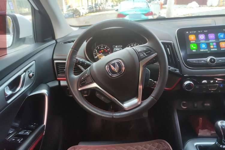 Used CHANGAN CS55 2018 1.5T Manual Colorful Model China V Standard Steering Wheel