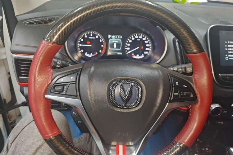 Used CHANGAN CS55 2018 1.5T Automatic Colorful Edition China V Standard Steering Wheel