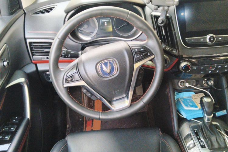 Used CHANGAN CS55 2018 1.5T Automatic Colorful Edition China V Standard Steering Wheel