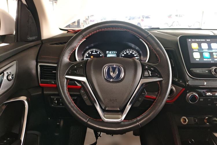 Used CHANGAN CS55 2018 1.5T Automatic Colorful Edition China V Standard Steering Wheel