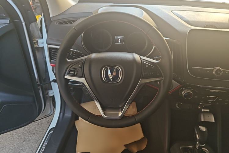 Used CHANGAN CS55 2018 1.5T Automatic Colorful Edition China V Standard Steering Wheel