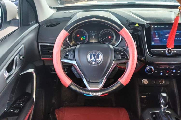 Used CHANGAN CS55 2018 1.5T Automatic Colorful Edition China V Standard Steering Wheel