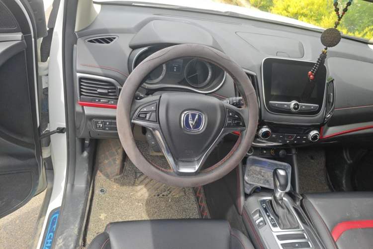 Used CHANGAN CS55 2018 1.5T Automatic Colorful Edition China V Standard Steering Wheel