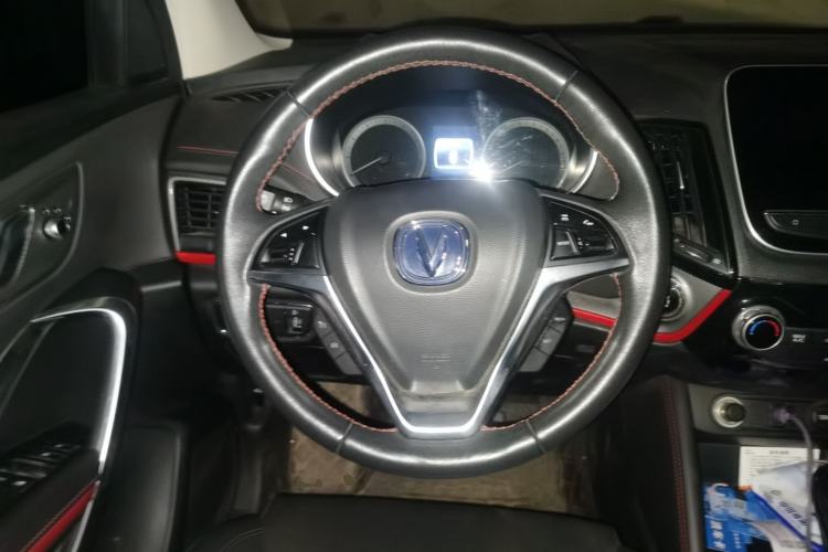 Used CHANGAN CS55 2018 1.5T Automatic Colorful Edition China V Standard Steering Wheel