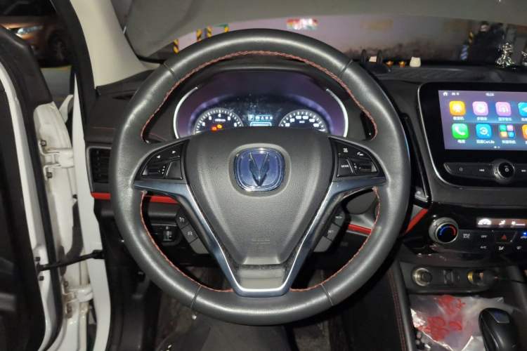Used CHANGAN CS55 2018 1.5T Automatic Colorful Edition China V Standard Steering Wheel