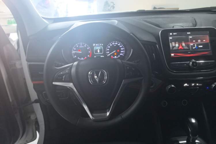 Used CHANGAN CS55 2018 1.5T Automatic Colorful Edition China V Standard Steering Wheel