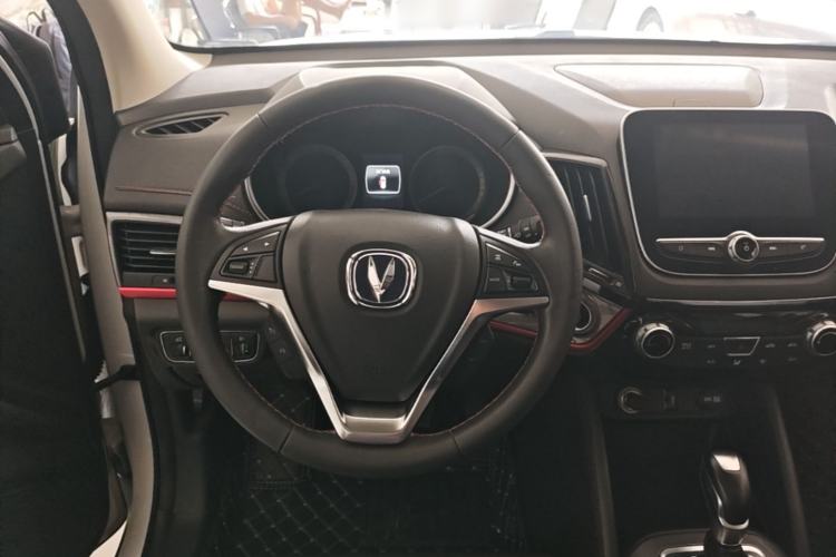 Used CHANGAN CS55 2018 1.5T Automatic Colorful Edition China V Standard Steering Wheel
