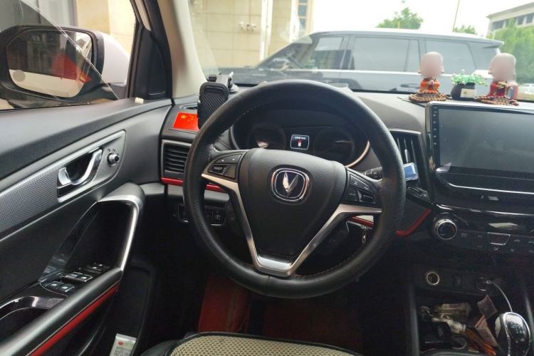Used CHANGAN CS55 2018 1.5T Manual Colorful Model China V Standard Steering Wheel