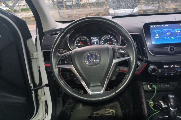 Used CHANGAN CS55 2018 1.5T Automatic Colorful Edition China V Standard Steering Wheel