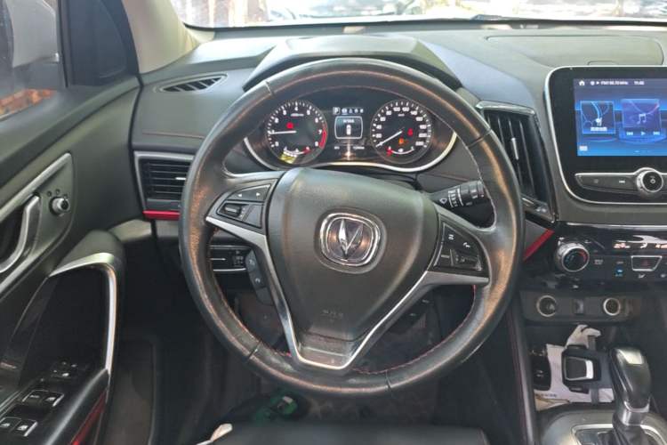 Used CHANGAN CS55 2018 1.5T Automatic Colorful Edition China V Standard Steering Wheel