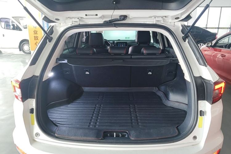 Used CHANGAN CS55 2018 1.5T Automatic Xuanzhi Model China V Standard Trunk