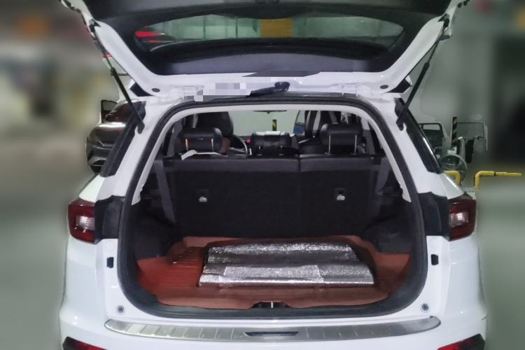 Used CHANGAN CS55 2018 1.5T Manual Colorful Model China V Standard Trunk