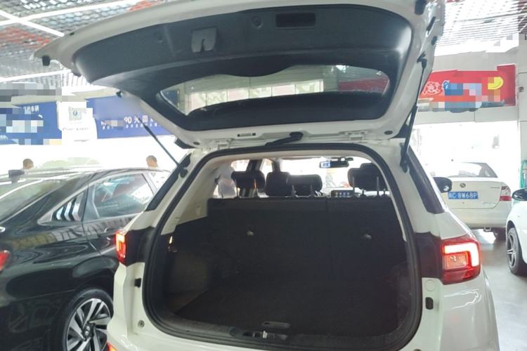Used CHANGAN CS55 2018 1.5T Automatic Colorful Edition China V Standard Trunk