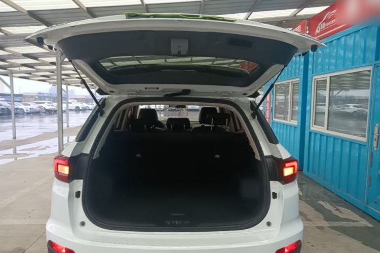 Used CHANGAN CS55 2018 1.5T Automatic Colorful Edition China V Standard Trunk