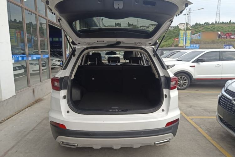 Used CHANGAN CS55 2018 1.5T Manual Colorful Model China V Standard Trunk