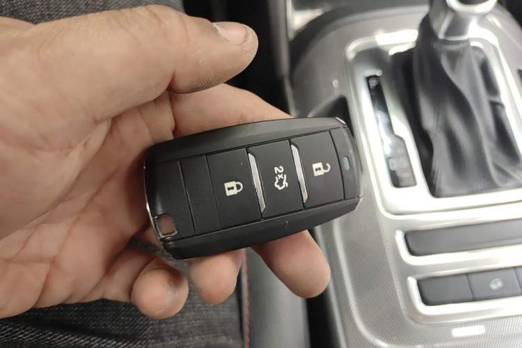 Used CHANGAN CS55 2018 1.5T Automatic Colorful Edition China V Standard Vehicle Key