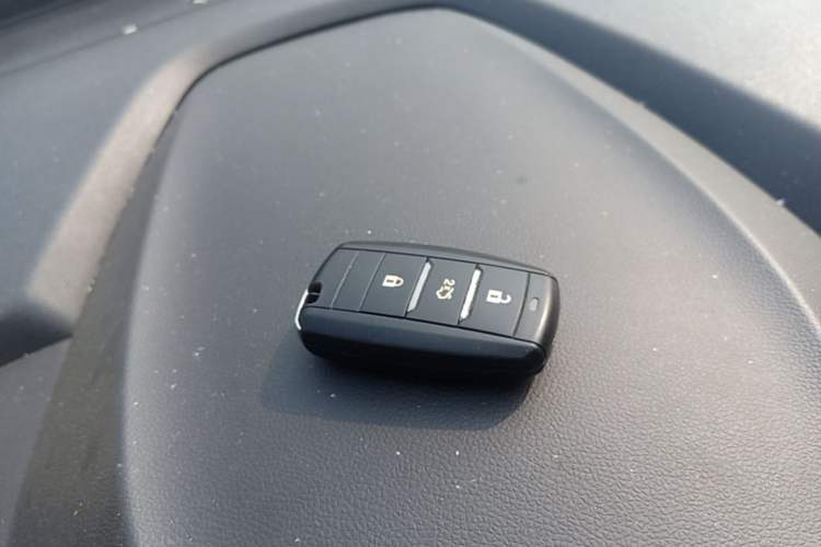 Used CHANGAN CS55 2018 1.5T Automatic Colorful Edition China V Standard Vehicle Key