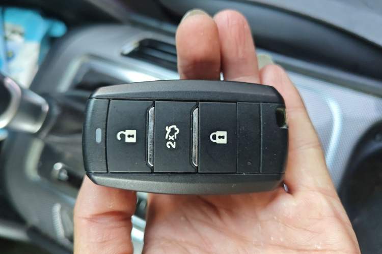 Used CHANGAN CS55 2018 1.5T Automatic Colorful Edition China V Standard Vehicle Key