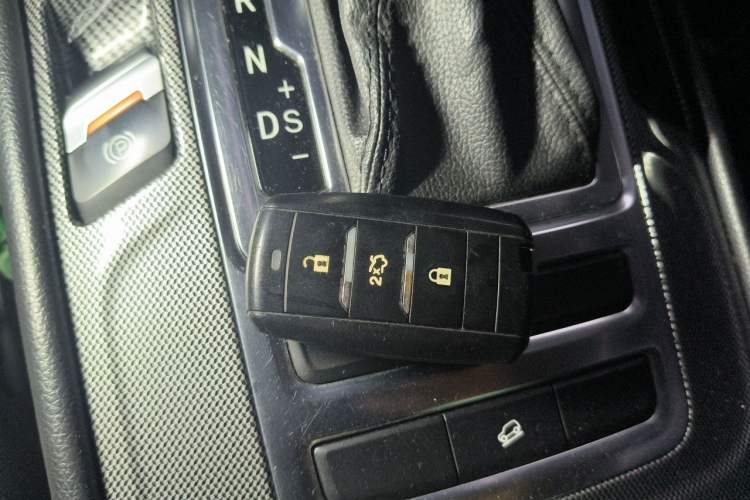 Used CHANGAN CS55 2018 1.5T Automatic Colorful Edition China V Standard Vehicle Key