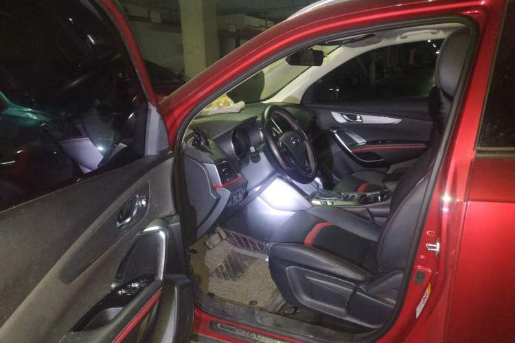 Used CHANGAN CS55 2019 1.5T Automatic Colorful Edition China VI Standard Driver Seat