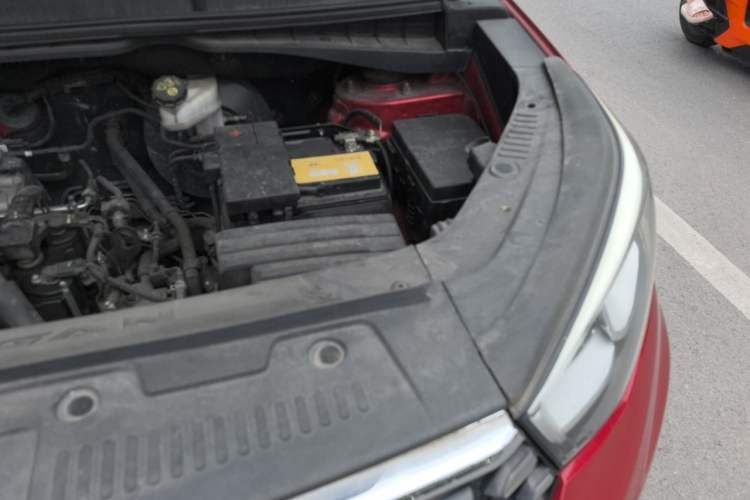 Used CHANGAN CS55 2019 1.5T Automatic Colorful Edition China VI Standard Engine Bay Left