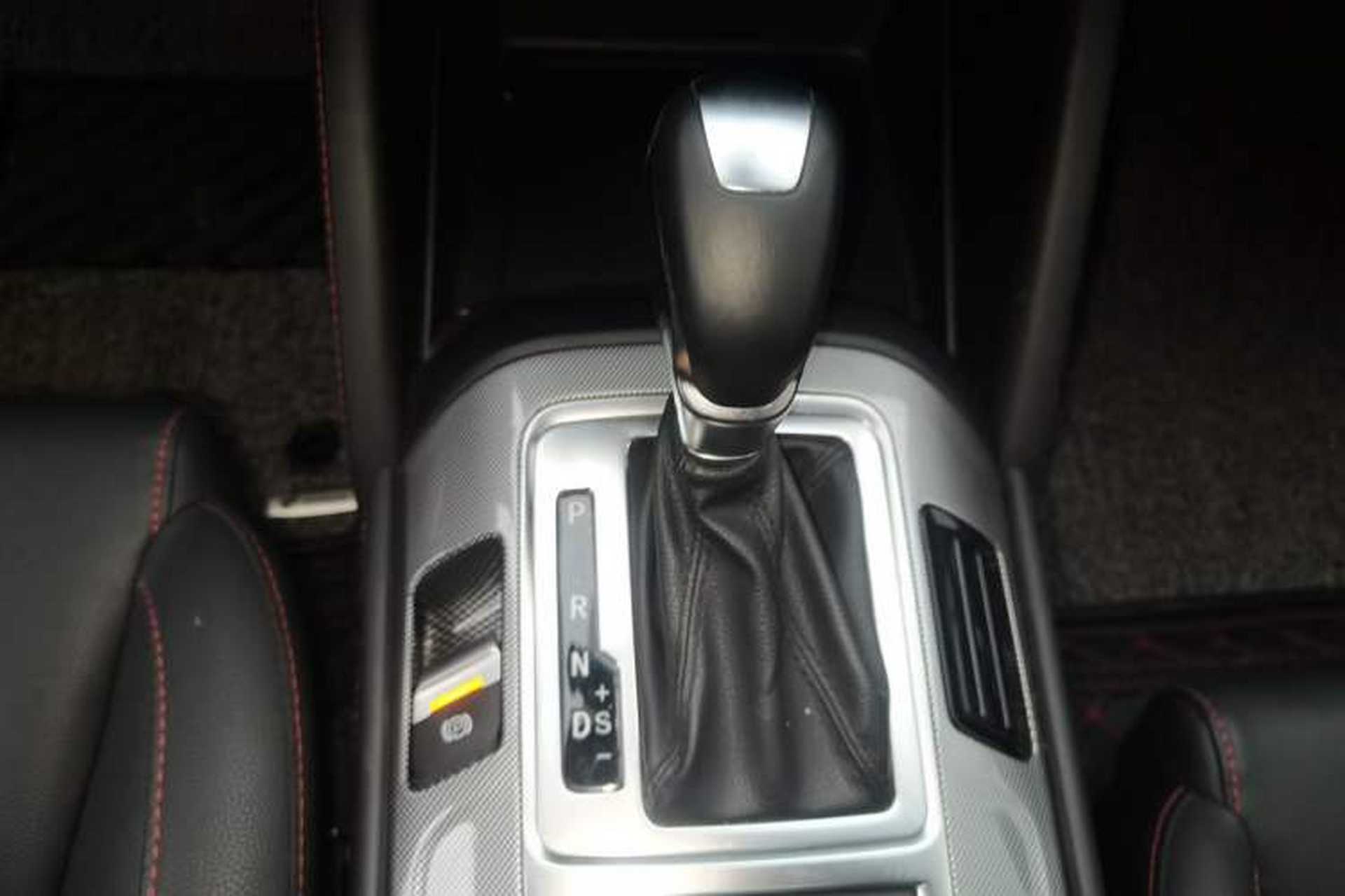 Used CHANGAN CS55 2019 1.5T Automatic Colorful Edition China VI Standard Gear Lever