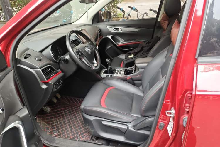 Used CHANGAN CS55 2019 1.5T Manual Colorful Model China VI Standard Left Front Seat