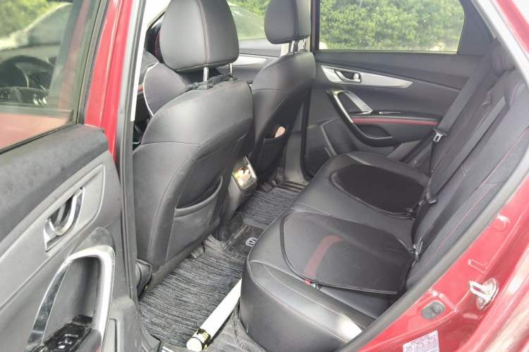 Used CHANGAN CS55 2019 1.5T Automatic Colorful Edition China VI Standard Left Rear Seat
