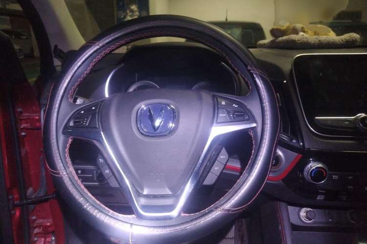 Used CHANGAN CS55 2019 1.5T Automatic Colorful Edition China VI Standard Steering Wheel