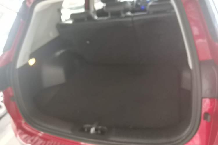 Used CHANGAN CS55 2019 1.5T Manual Colorful Model China VI Standard Trunk