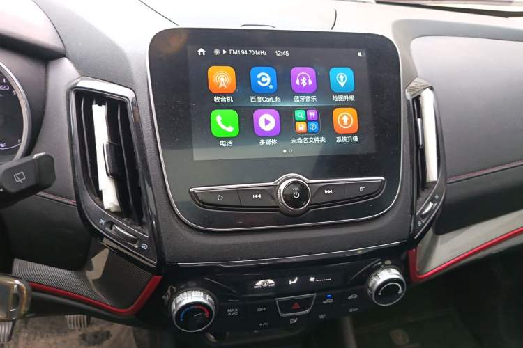 Used CHANGAN CS55 2019 1.5T Manual Colorful Model China VI Standard Audio And AC Panel