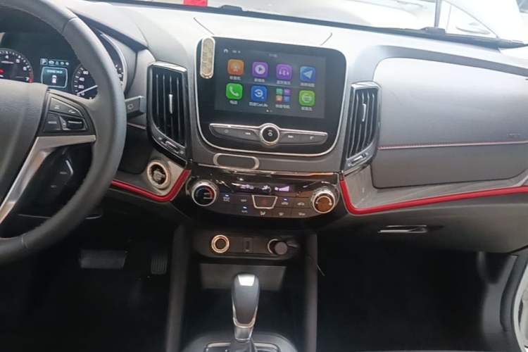 Used CHANGAN CS55 2019 1.5T Automatic Colorful Edition China VI Standard Audio And AC Panel