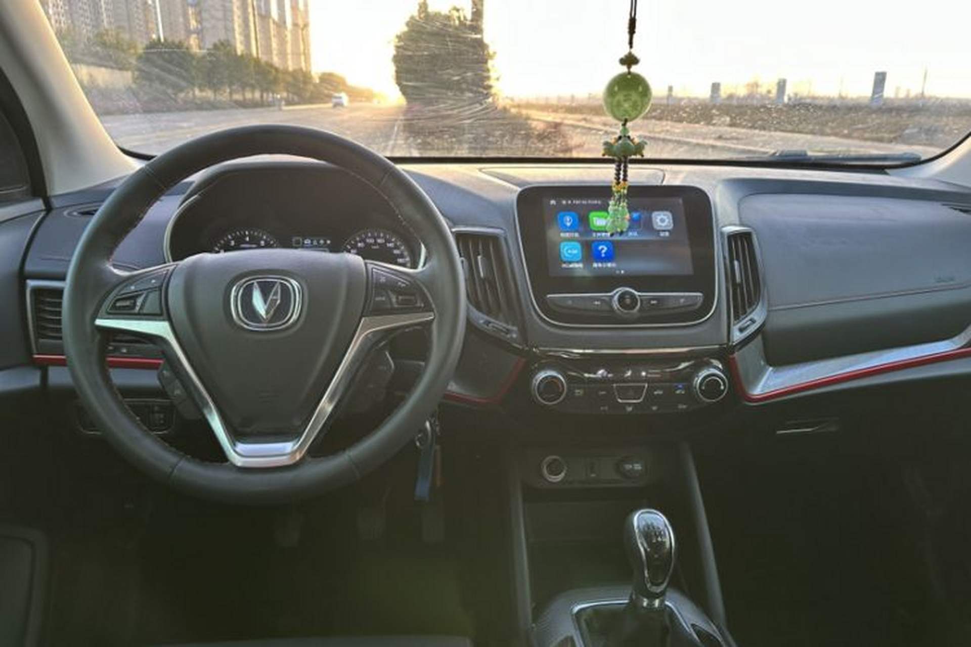 Used CHANGAN CS55 2019 1.5T Manual Colorful Model China VI Standard Audio And AC Panel