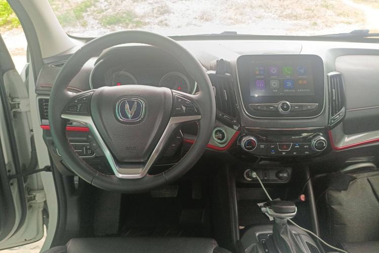 Used CHANGAN CS55 2019 1.5T Automatic Xuan Dong Model China VI Standard Center Console