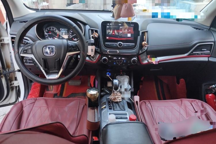 Used CHANGAN CS55 2019 1.5T Automatic Colorful Edition China VI Standard Center Console
