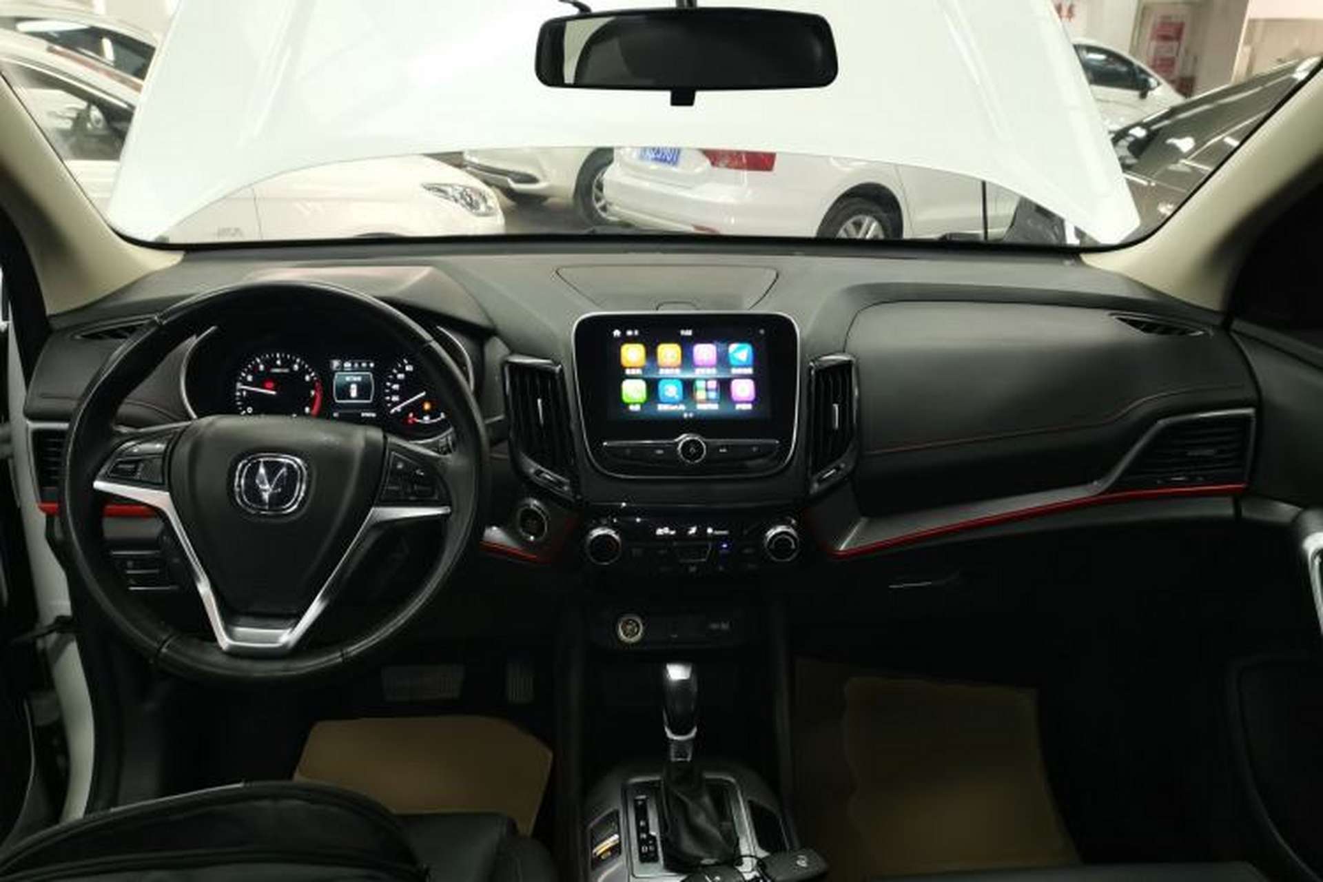 Used CHANGAN CS55 2019 1.5T Automatic Colorful Edition China VI Standard Center Console
