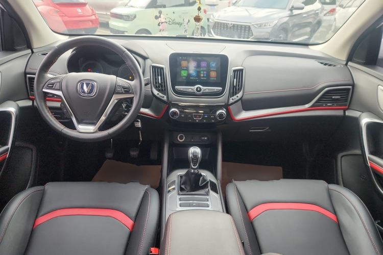 Used CHANGAN CS55 2019 1.5T Manual Colorful Model China VI Standard Center Console