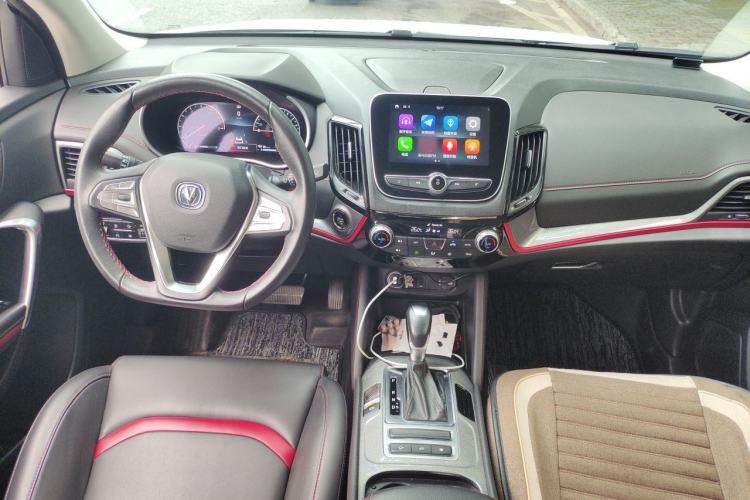 Used CHANGAN CS55 2019 1.5T Automatic Cool Edition China VI Standard Center Console
