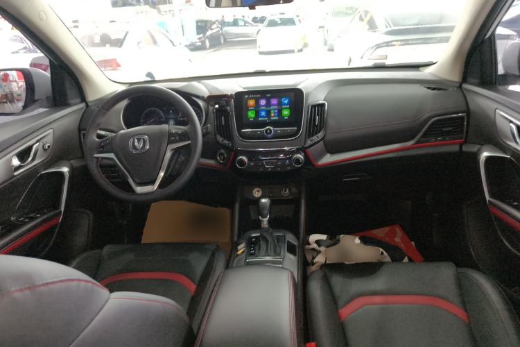 Used CHANGAN CS55 2019 1.5T Automatic Colorful Edition China VI Standard Center Console